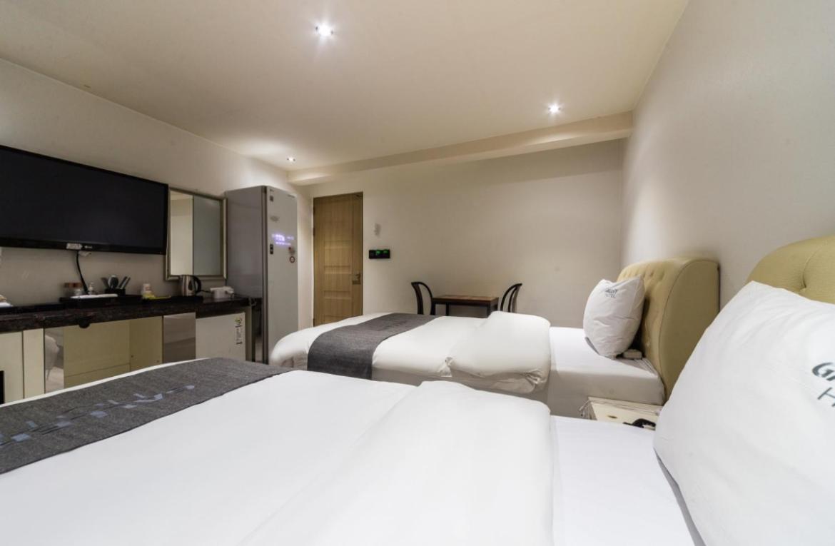 Gallery Hotel Gwangju Metropolitan City Exterior photo